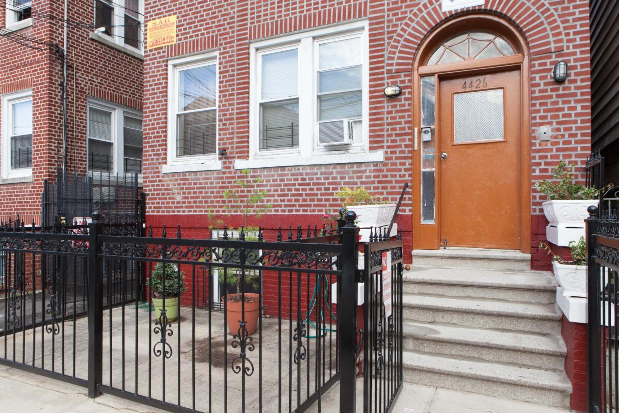 Studio, One And Two Bedroom Apartments - Bronx New York Exterior foto